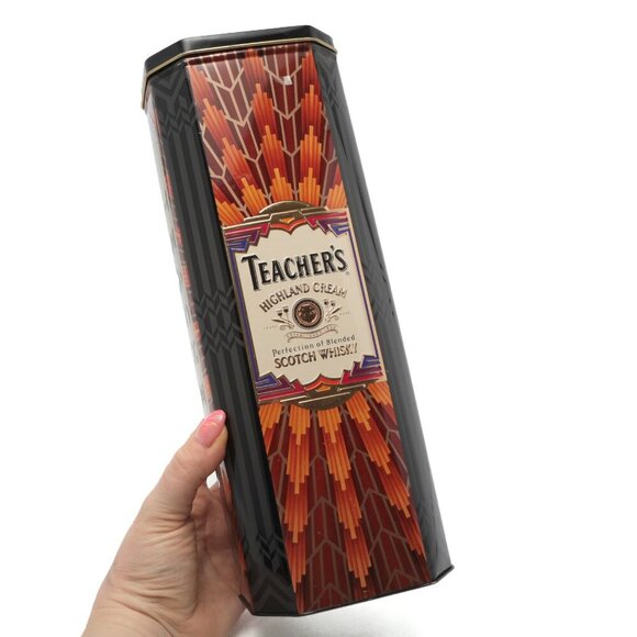 Teacher's Highland Scotch Whisky Tin Scotland Metal Decor Black Red England - Picture 1 of 10